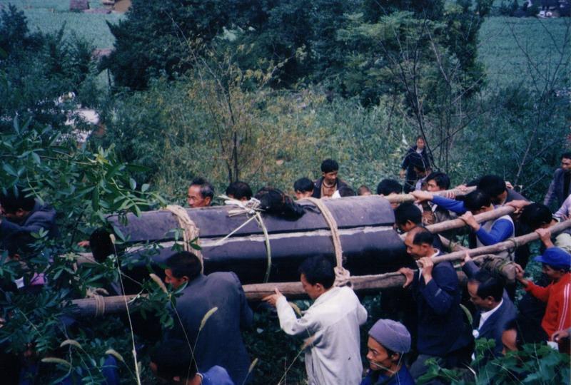 孕妇梦见看出殡场面_孕妇梦见死人出殡_梦见死人出殡的场面