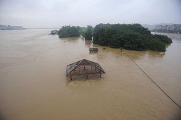 梦见发大水