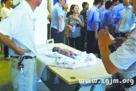 梦见孩子死了_梦见生了个死孩子_梦见我家孩子死了又活了