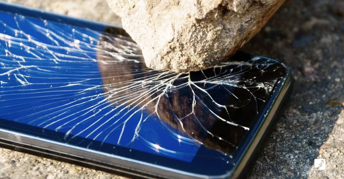 小米4手机屏幕摔裂了换要多少钱_屏幕不怕摔的手机_梦见手机屏幕摔碎了