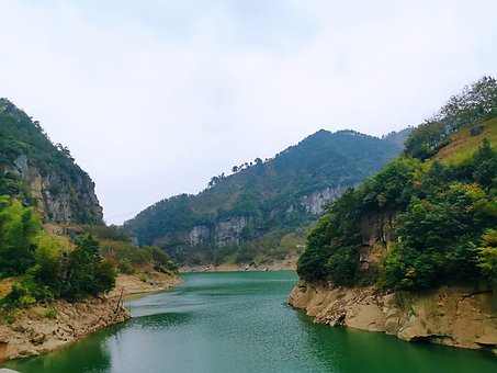 梦见自己躺床是什么意思