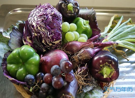 梦见吃饭剩下好多菜_梦见菜园好多菜_梦见进了好多菜