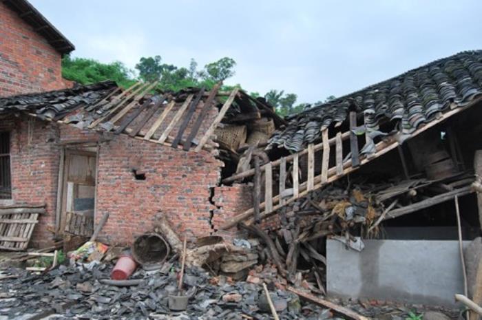 梦见地震_梦见地震房子倒塌_女人梦见要地震没地震