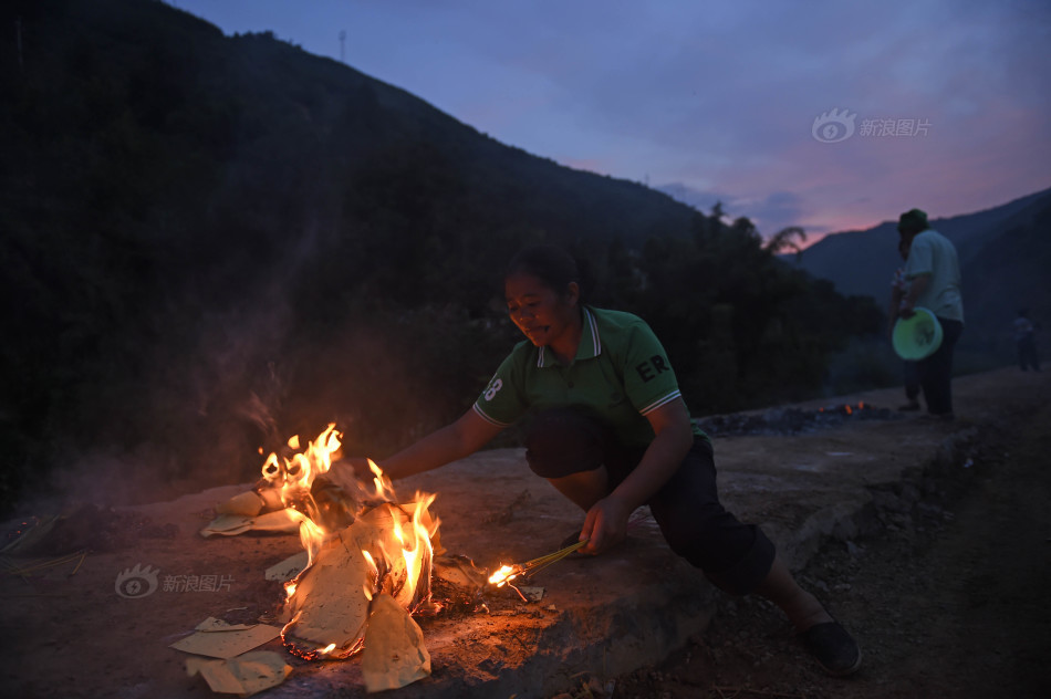 做梦梦见烧纸的钱_梦见烧钱纸好吗_梦见烧纸钱