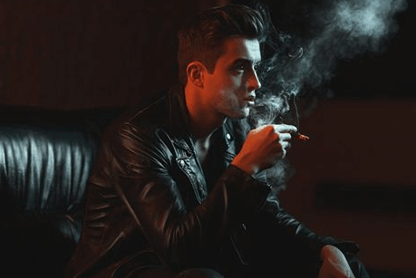 梦到“抽烟”有哪些寓意？代表了怎样的心理？