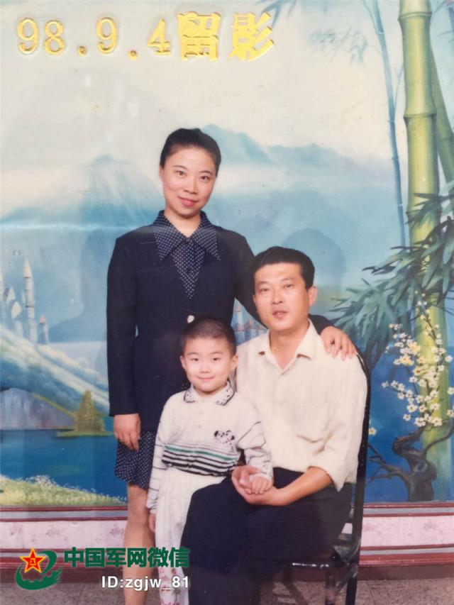 梦见影楼婚纱照_梦见婚纱照拍得很难看_梦见婚纱照