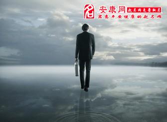 梦见走路是什么意思 梦见悬崖峭壁上向下走路_梦见自己穿高跟鞋走路_梦见走路