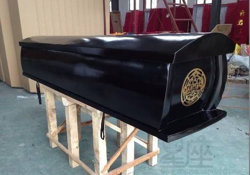 梦到棺材和死人是什么意思 怀孕了梦见埋死人棺材黑色的_梦见很多棺材和死人_梦见死人和棺材